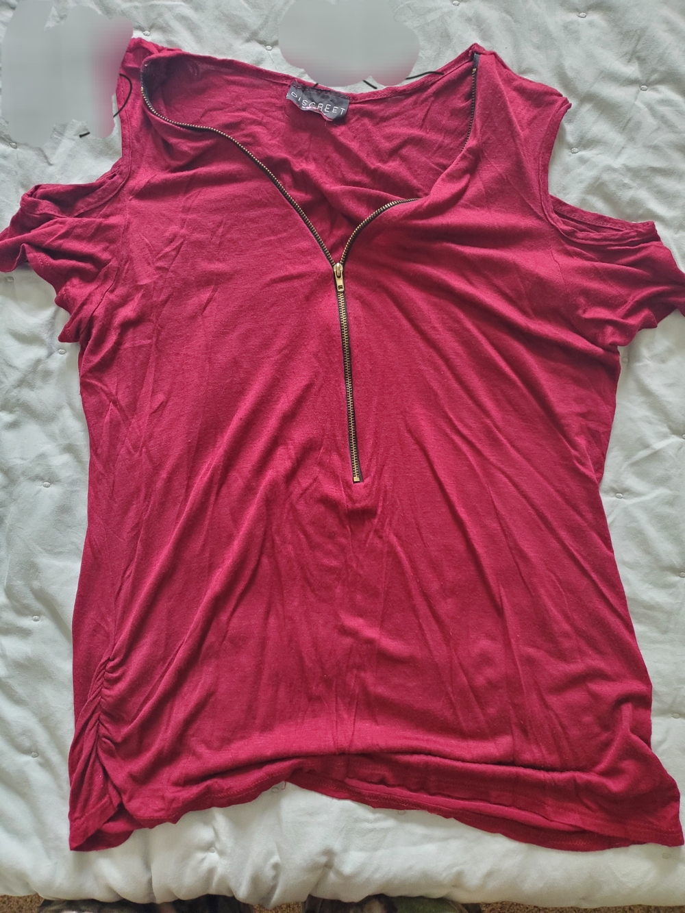 Discreet Fuchsia Cold-Shoulder Zip Front Tee